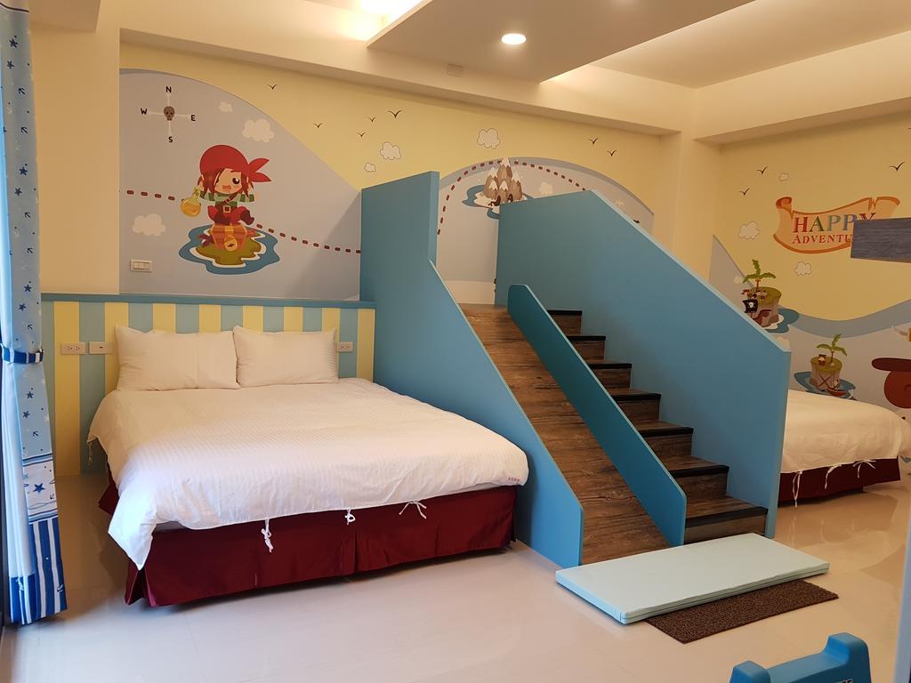 Childlike Innocence Homestay เมืองฮวาเหลียน ภายนอก รูปภาพ
