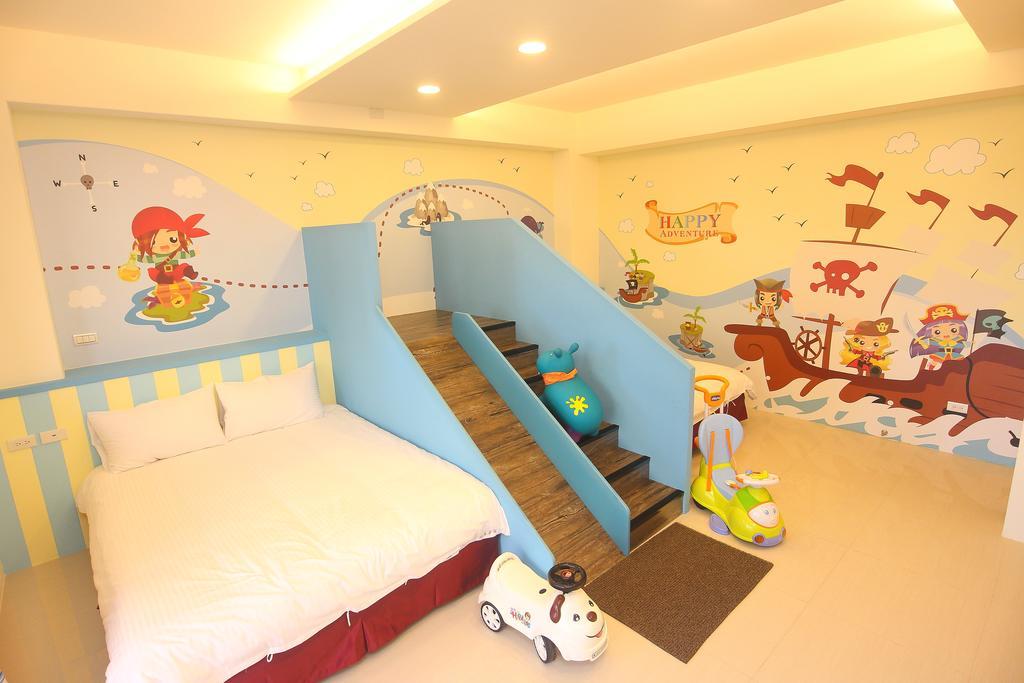 Childlike Innocence Homestay เมืองฮวาเหลียน ภายนอก รูปภาพ
