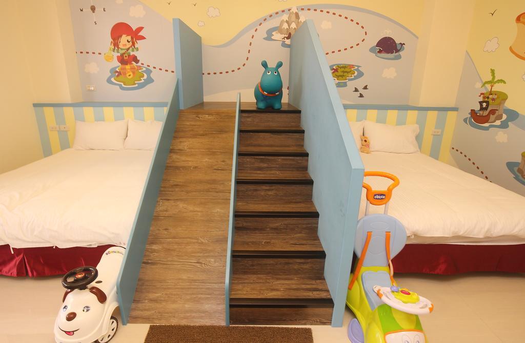 Childlike Innocence Homestay เมืองฮวาเหลียน ภายนอก รูปภาพ