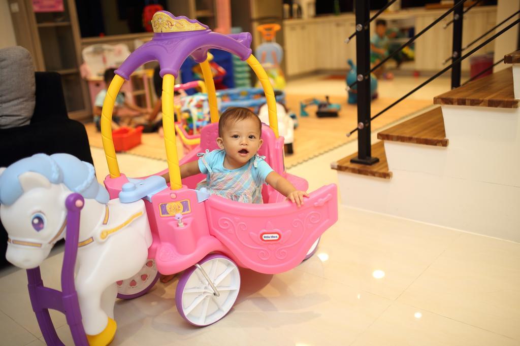 Childlike Innocence Homestay เมืองฮวาเหลียน ภายนอก รูปภาพ