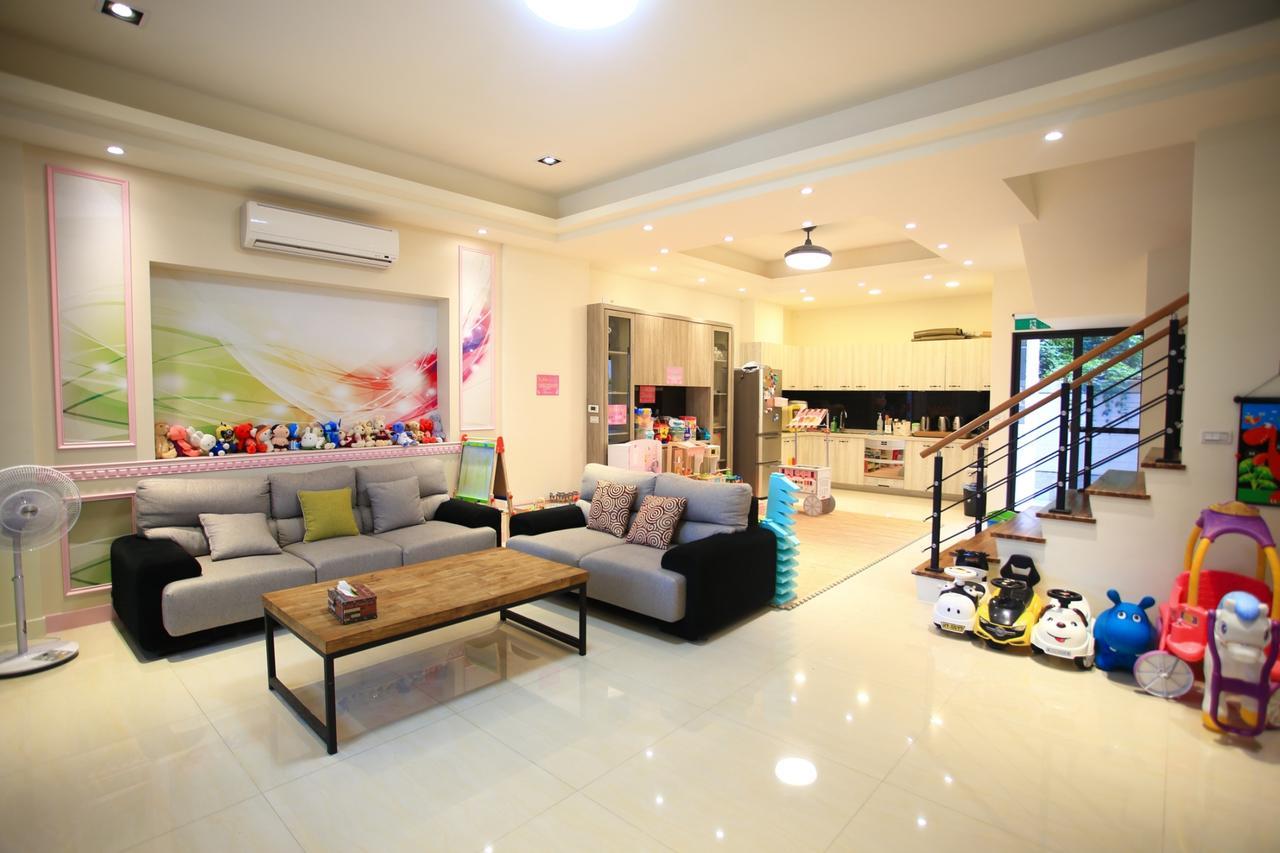Childlike Innocence Homestay เมืองฮวาเหลียน ภายนอก รูปภาพ